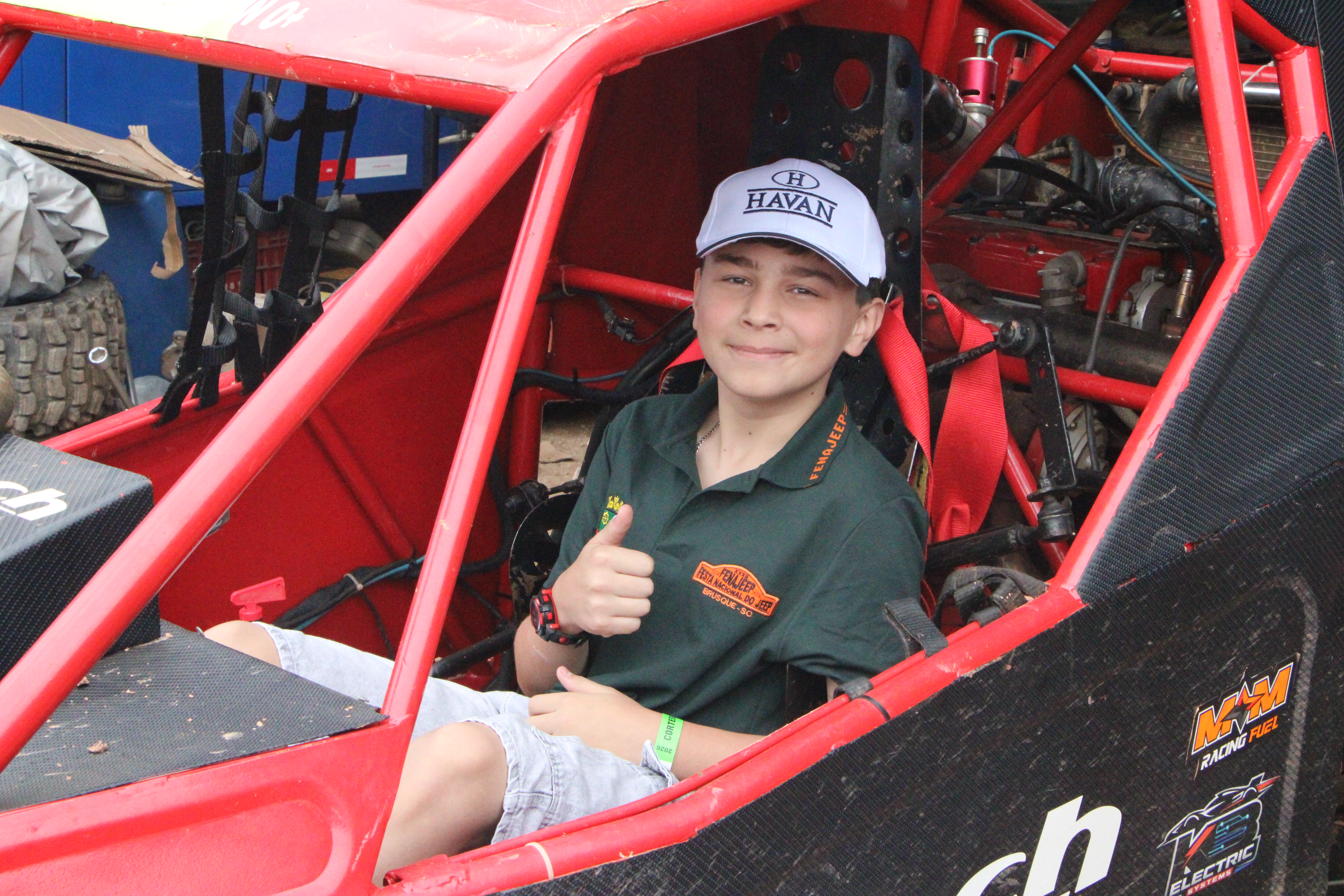 Após vencer a leucemia, jovem realiza sonho na 32ª Fenajeep
